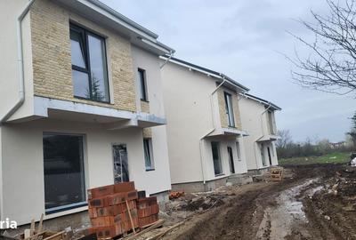 Casă cu 4 camere în Central - 3