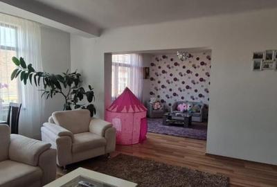 Casa 5 camera, zona centrala Cisnadie - 10