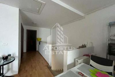 Apartament cu 3 camere, semidecomandat, bloc nou, etajul 1 - 5