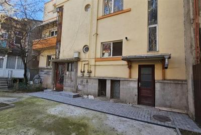 Apartament cu 3 camere semidecomandat în Eminescu - 2