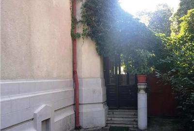 OPORTUNITATE! Vila pe strada EXCLUSIV de case , curte compacta, Kiseleff - 4