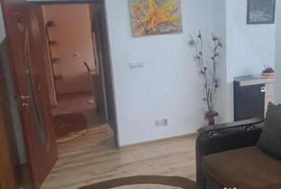 Apartament cu 2 camere semidecomandat în Florești