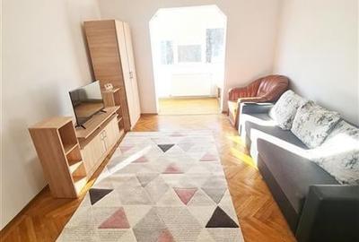 Apartament 3 camere, zona Tractorul - 1