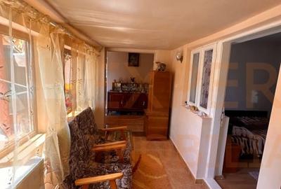 Casa in centrul Cobadinului - 12