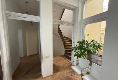 Vilă elegant renovata pentru business de prestigiu - 2
