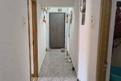 Vanzare apartament 3 camere decomandat Slobozia Central - 4