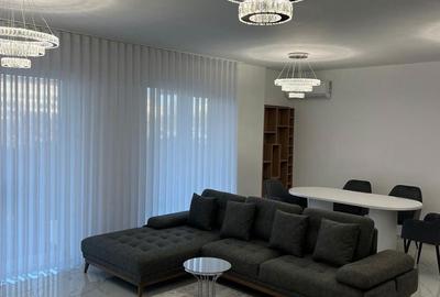 Apartament cu 2 camere decomandat în Universitate