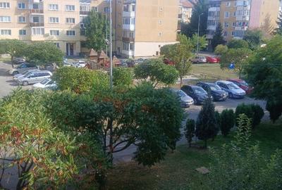 Apartament cu 3 camere decomandat în Lenin - 2