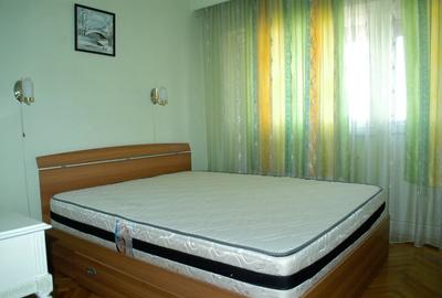 Vand apartament de 4 camere, langa podul Golescu - 10
