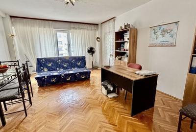 Apartament cu 3 camere în Calea Călărașilor