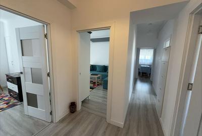 Apartament cu 3 camere decomandat în Rahova
