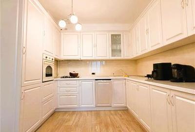 Apartament cu 3 camere decomandat, mobilat în Tractorul - 2
