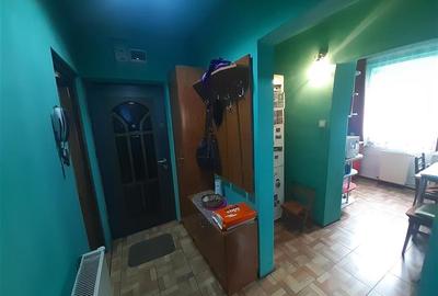 Apartament cu 2 camere decomandat, mobilat în Micro II - 9