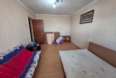 Apartament cu 3 camere decomandat în Costin Georgian - 6