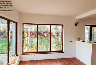 Vila cocheta, prevazuta cu garaj si 500 mp teren, com.Alexandru cel Bun - 1