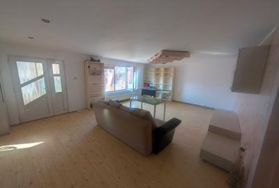 Casă cu 3 camere în Lipoveni - 4