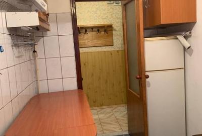 Apartament 3 camere de vanzare | Etaj 1 | Balcon | Geam la baie | Centrala | - 11