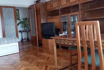 Apartament cu 3 camere decomandat în Unirii - 4