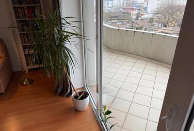 Apartament cu 3 camere decomandat în 1 Mai - 12