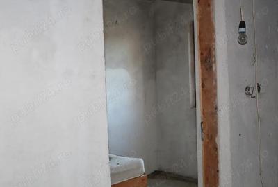 Casă cu 4 camere cu Teren 2044 Mp în Câlnic - 2