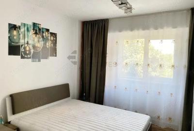 Apartament spatios cu 3 camere de inchiriat| Zona Blvd Stefan cel Mare