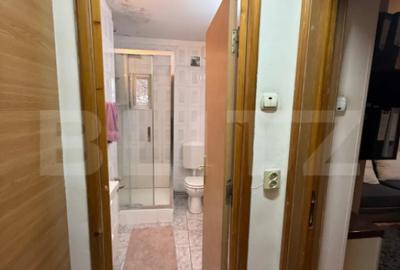 Apartament cu 4 camere decomandat în 9 Mai - 16