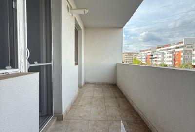 // Apartament 2 camere // Finalizat // Metrou Berceni // Parcare disponibila // - 11