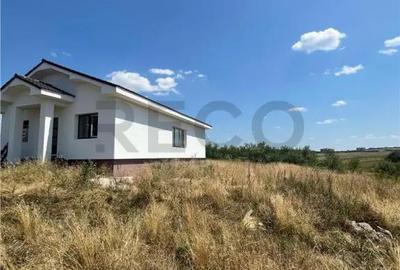 Casă cu 4 camere cu Teren 500 Mp în Sânmartin - 2