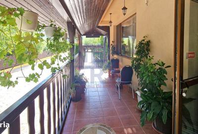 Spațiu comercial, de 2,000 mp, în Central - 13