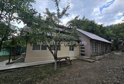 Vanzare Casa cu 3 camere si teren de 4000 mp in Soimari-Prahova - 2