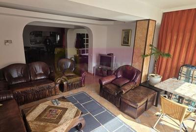 Casă cu 4 camere cu Teren 240 Mp în Central
