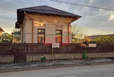 Casă cu 3 camere cu Teren 1623 Mp în Central - 4