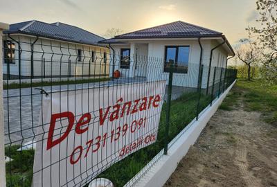 Casă cu 3 camere decomandat în Păulești - 2