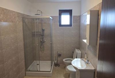 Casă cu 4 camere cu Teren 162 Mp în Central - 8