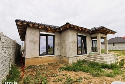 Casă cu 4 camere cu Teren 490 Mp în Central - 3