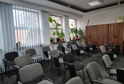 Spațiu comercial, de 45 mp, în Politehnica - 3