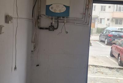 Spațiu comercial, de 54 mp, în Casa de Cultură - 8