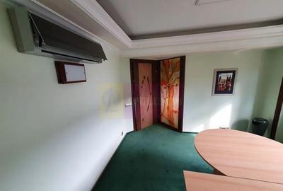 Apartament cu 3 camere decomandat în Central - 2