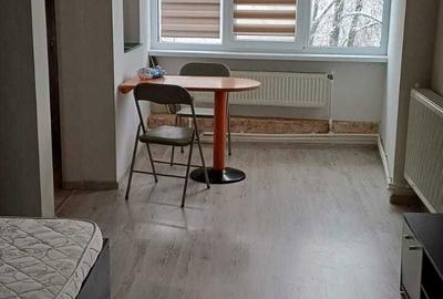 Garsonieră semidecomandată în Central