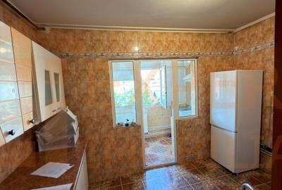 Apartament cu 3 camere decomandat în Casa de Cultură - 12