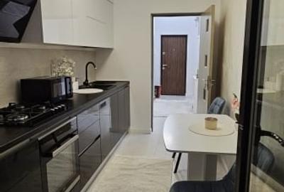 Apartament cu 2 camere decomandat în Nicolina - 2