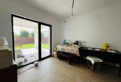 Duplex cu 6 camere cu Canalizare în Dumbrăvița - 9