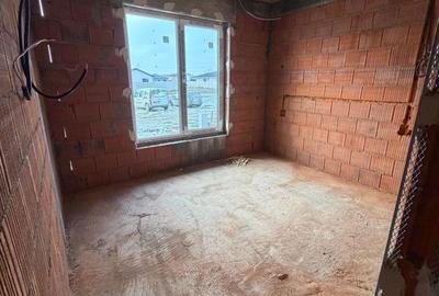 Casă cu 3 camere cu Teren 500 Mp în Central - 7