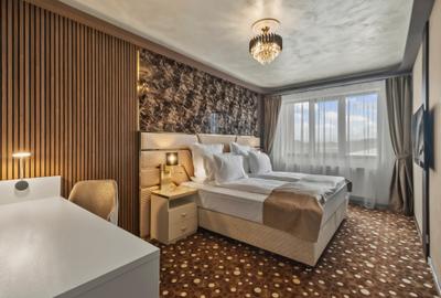 Apartament cu 4 camere decomandat, mobilat în Tractorul - 1