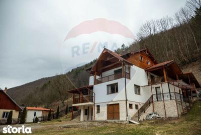 Casă cu Teren 3300 Mp în Iara - 5
