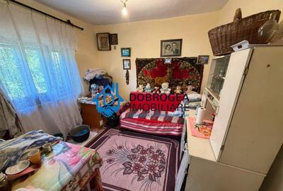 Caslita - teren 513 mp, pomi fructiferi, casa 2 camere - 4