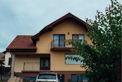 Casă cu 4 camere în Bărdești - 8
