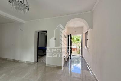 Casa individuala pe 2 fronturi stradale, renovata complet, zona Plopi - 9