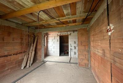 Casă cu 6 camere cu Teren 428 Mp în Coșteiu - 27