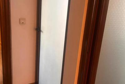 Apartament cu 3 camere decomandat în 1 Mai